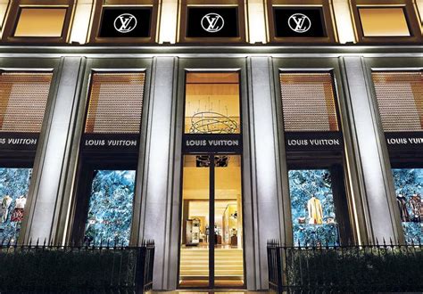 louis vuitton paris montaigne|12 avenue montaigne paris.